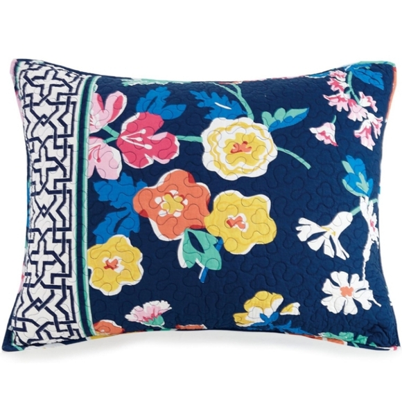 Vera Bradley "Maybe Navy" Full/Queen Quilt & 2 Shams - Picture 4 of 4